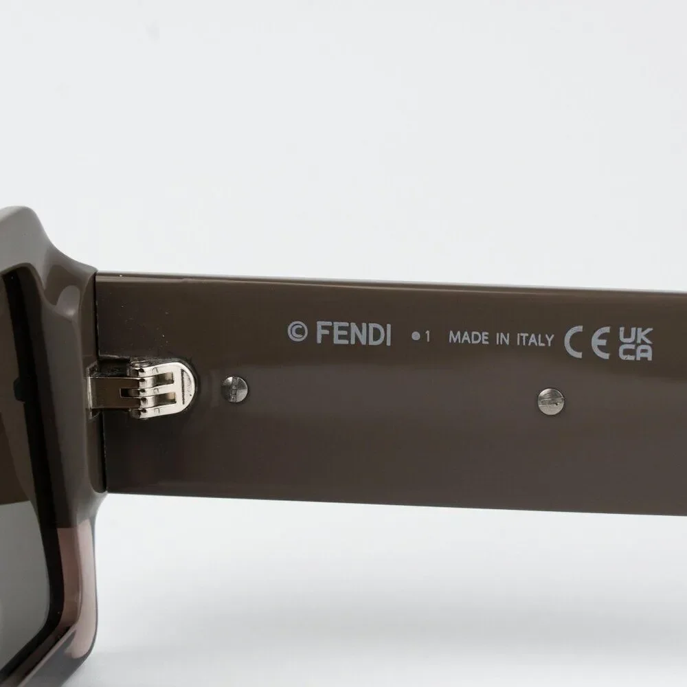 Fendi FENDIGRAPHY Men Sunglasses Rectangle Brown FE40073U 50E NEW AUTHENTIC